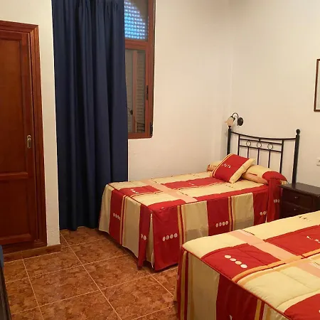 Hotel Meson Fuente Del Pino 2*