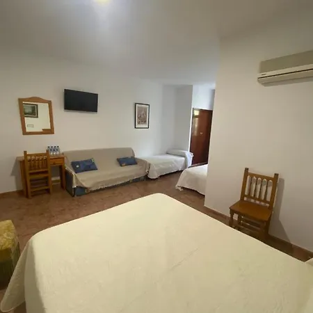 Hotel Meson Fuente Del Pino 2*