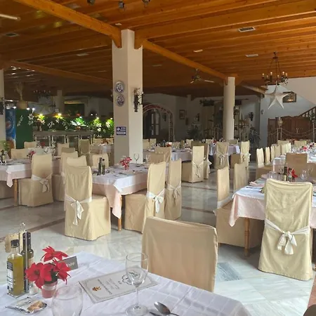 Meson Fuente Del Pino Hotel