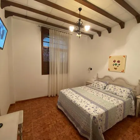 Hotel Meson Fuente Del Pino 2*